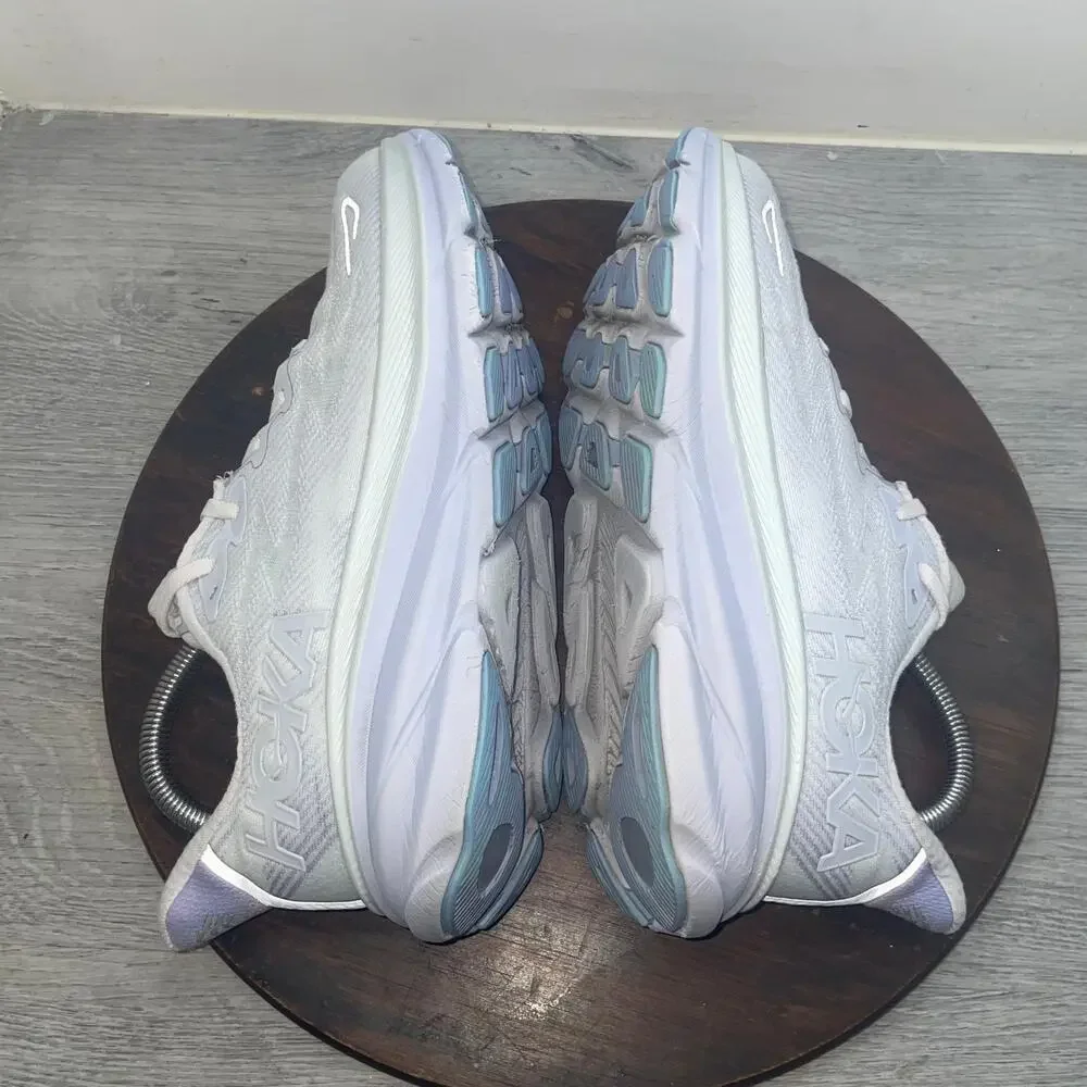 Hoka One One hoka one